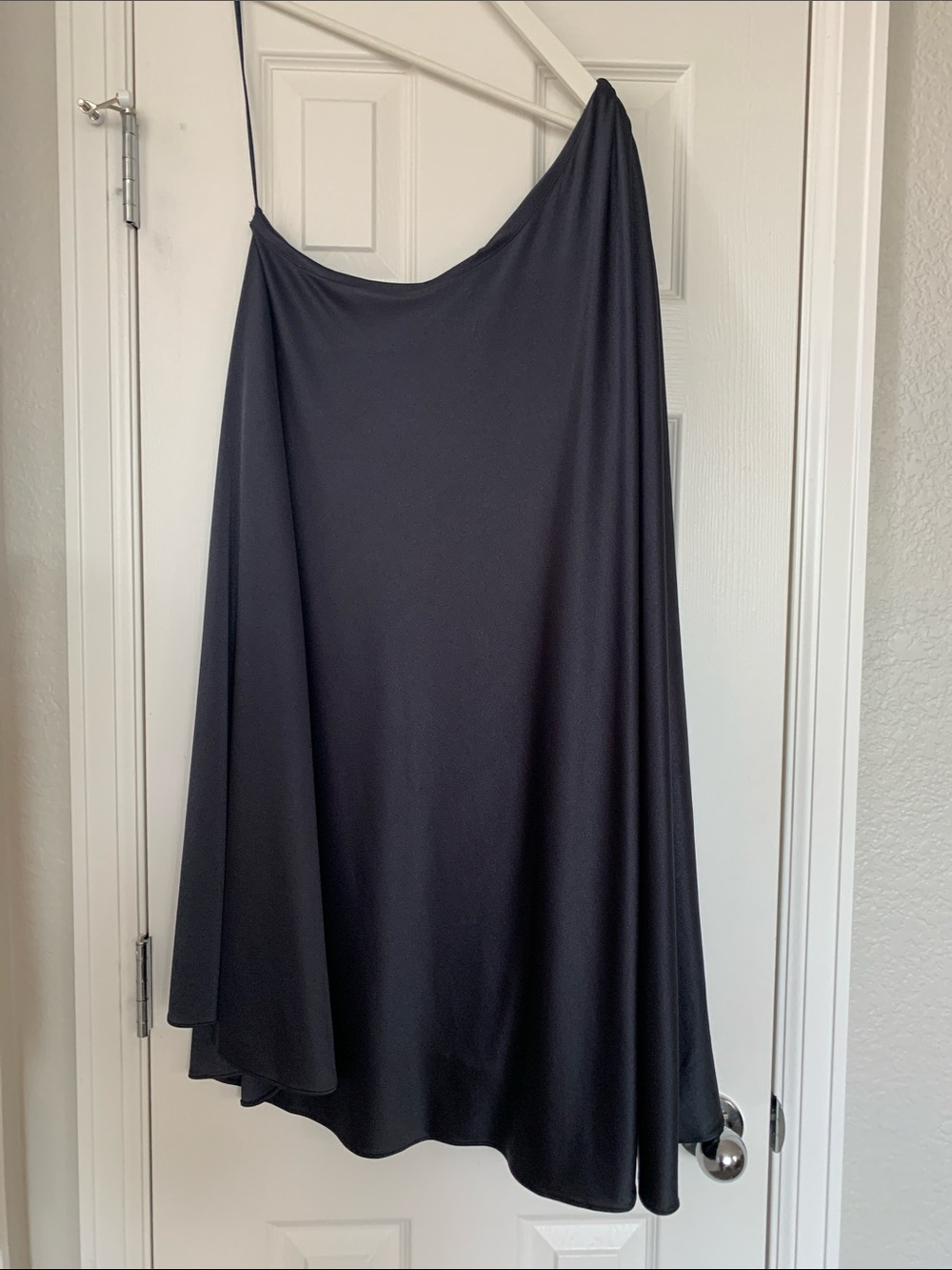 Halston Heritage Black/Grey Off the Shoulder Cape Dress